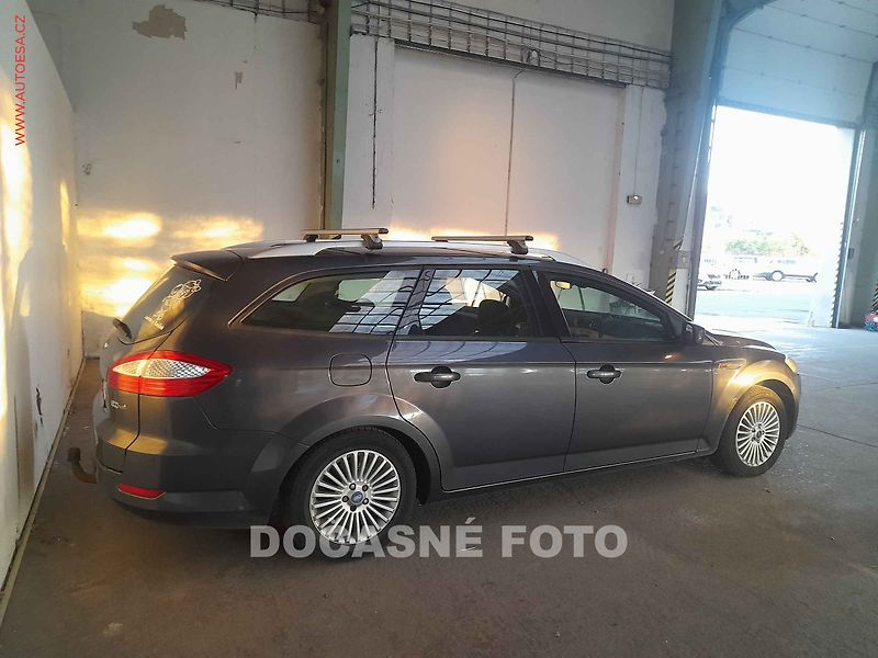 Ford Mondeo (2009) 2.0TDCi, 2.maj, autoAC - fotka 2 z 3