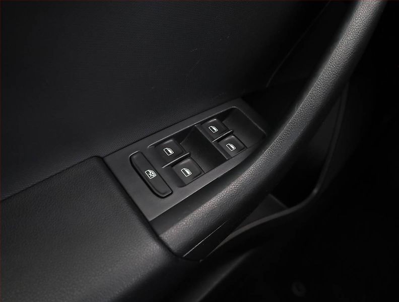 Škoda Rapid (2014) 1.2 TSI, po STK, plně pojízdný - fotka 17 z 17