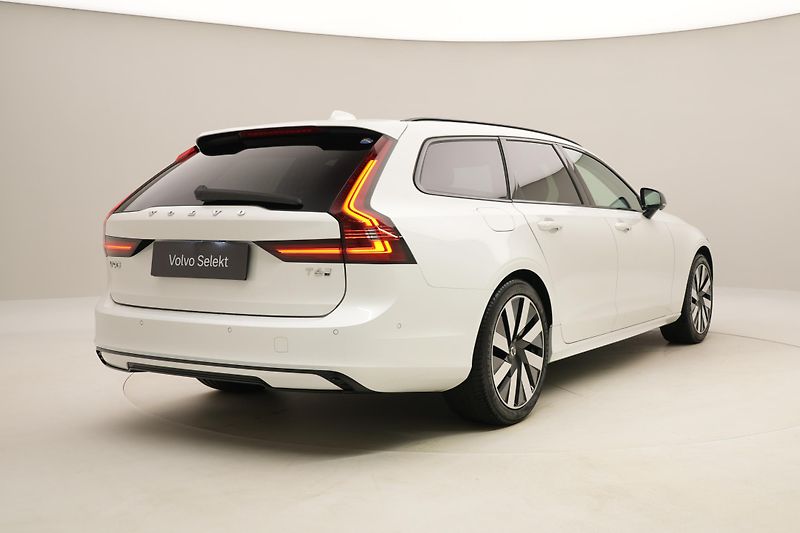 Volvo V90 T6 AWD RECHARGE DARK PLUS - fotka 13 z 60