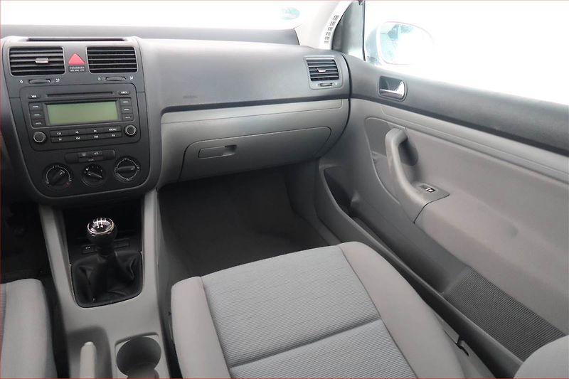 Volkswagen Golf (2004) 1.6 FSI, po STK, jezdí výborně - fotka 8 z 15