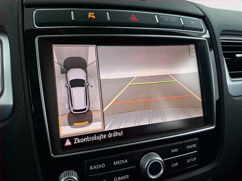 Volkswagen Touareg (2015) 3.0 TDI - fotka 17 z 26