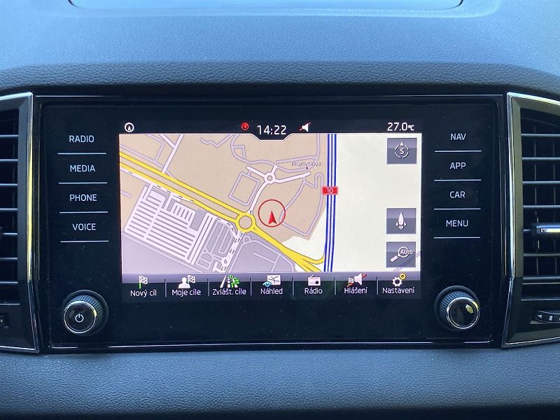 Škoda Karoq (2019) 1.5 TSI 4x4 DSG Style - fotka 13 z 36