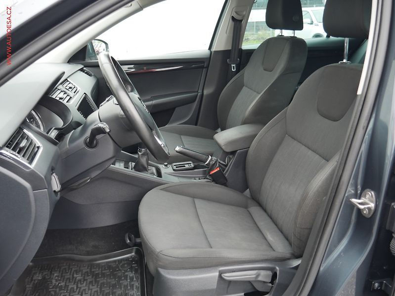 Škoda Octavia (2019) 1.5 TSi, ČR, Style, LED, navi - fotka 9 z 24