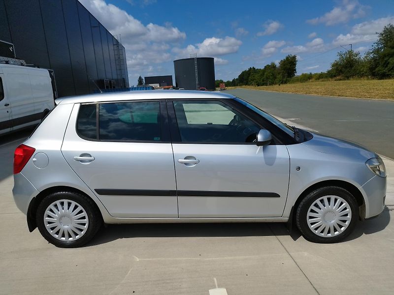 Škoda Fabia II.1.2i,51kw,volat- 608081843 - fotka 2 z 18