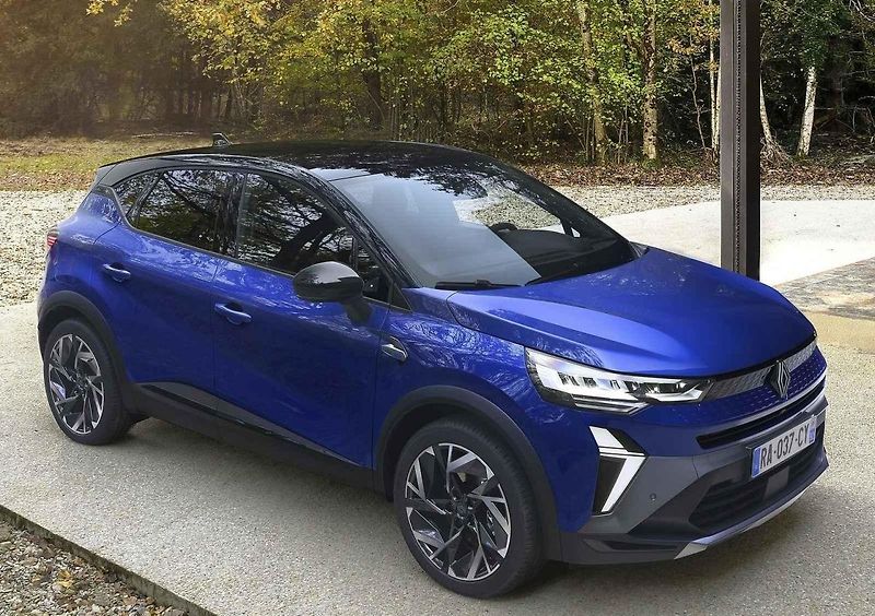 První kusy modernizovaných Capturů již dorazily do Česka