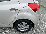 Kia Venga 1.4i 16v 90PS KLIMA SERVIS!!!  - náhled 33