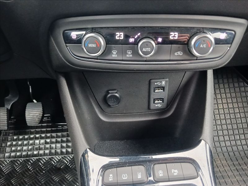 Opel Crossland 1,2 T COOL, 1 MAJITEL  nové ČR - fotka 18 z 28