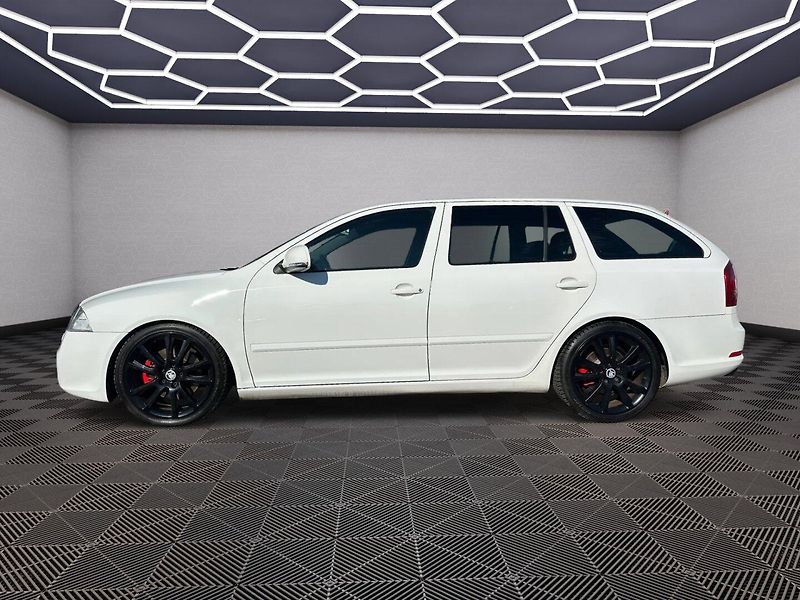 Škoda Octavia (2009) RS 2,0 TSI 147KW - fotka 4 z 39