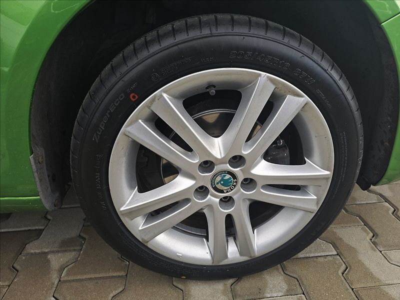 Škoda Fabia II 1,2 TSi 63KW Ambition - fotka 40 z 46