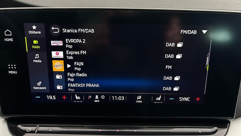 Škoda Octavia 2.0 TDI Style Combi - fotka 11 z 26
