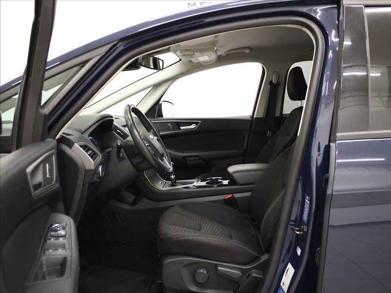 Ford S-MAX 1,5 EB 121kW 1.maj.ČR 7-míst - fotka 6 z 24