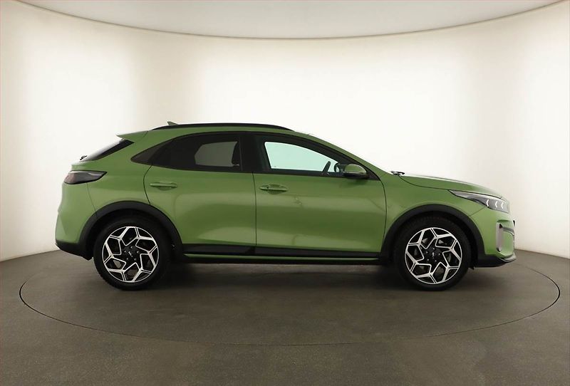 Kia XCeed (2024) GT Line 1.5 T-GDI - fotka 6 z 16