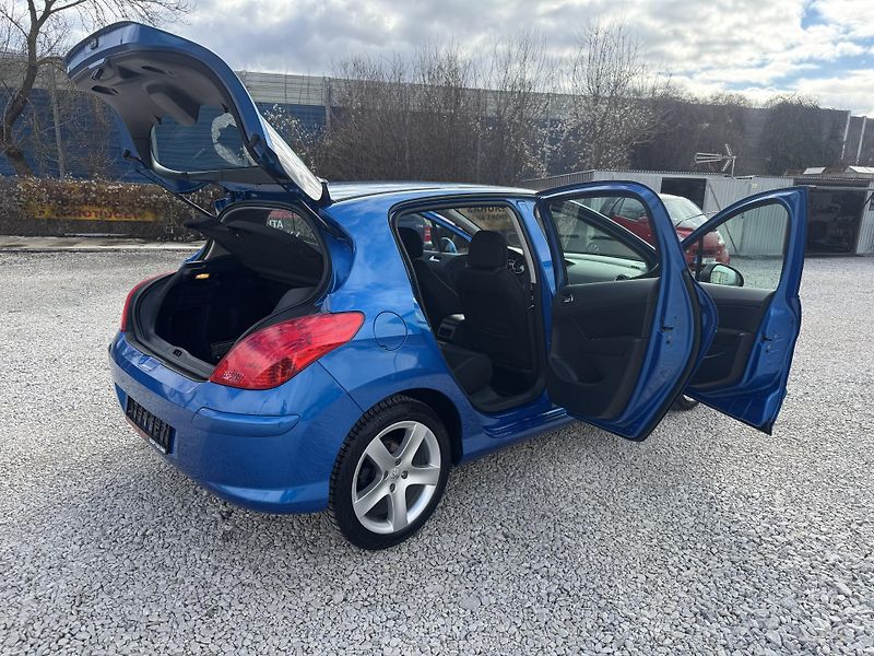 Peugeot 308 (2008) 1.6-16V,rezervace  - fotka 11 z 36