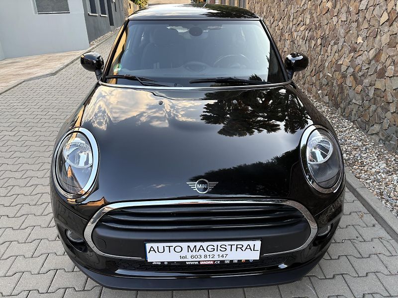 Mini Cooper (2020) 1.5  75 kW Sport Paket - fotka 4 z 14