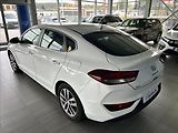 Hyundai i30 1,0   TGDI 88kW,FASTBACK,ČR,1. - náhled 3