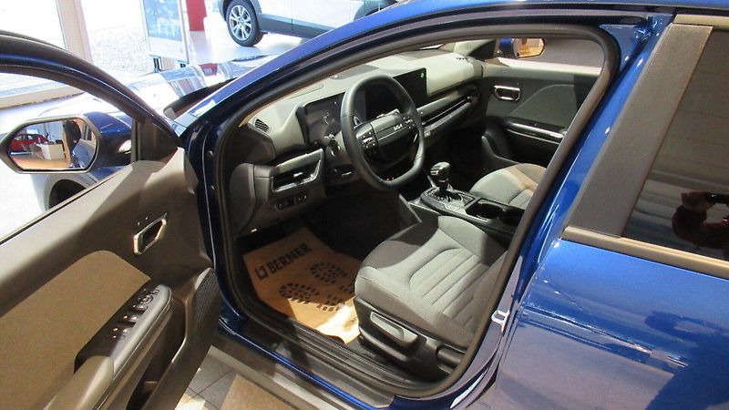 Kia K4 (2026) 1,6 T-GDi GPF 7DCT EXCLUSIVE 1 - fotka 4 z 9