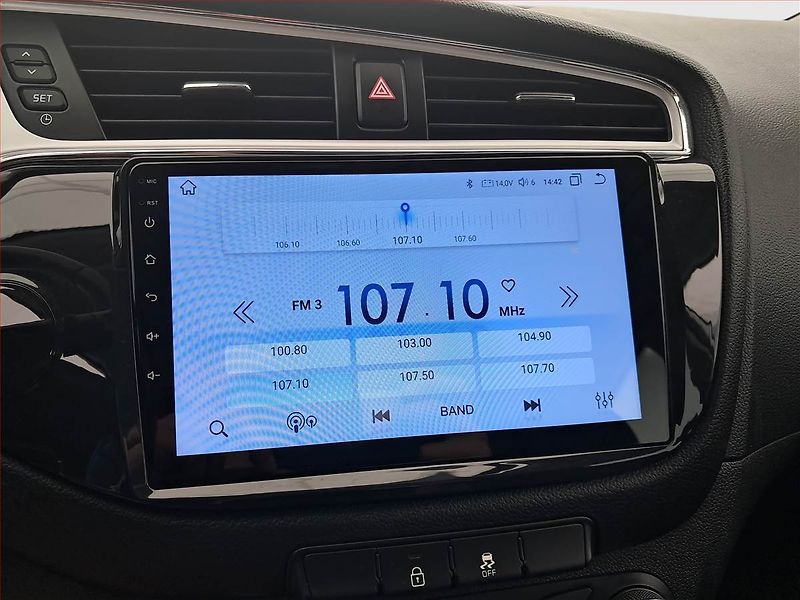 Kia Ceed (2017) 1.6 GDI, Serv.kniha, Tempomat - fotka 12 z 18