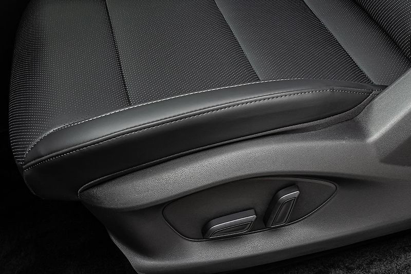 MG ZS (2026) 1,5 HEV  Exclusive - fotka 12 z 20