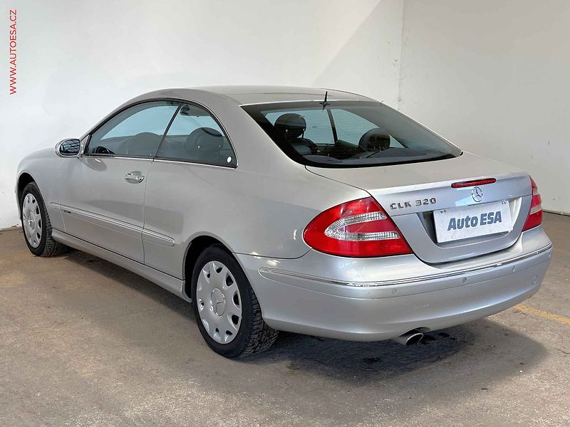 Mercedes-Benz CLK (2002) 3.2 i 320, AT, xenon, navi - fotka 6 z 14