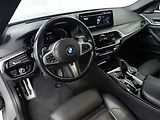BMW Řada 5 M550i xDrive - náhled 11