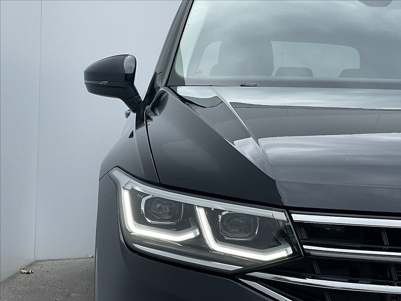 Volkswagen Tiguan 1,5 TSI DSG Elegance NAVI+LED - fotka 21 z 24