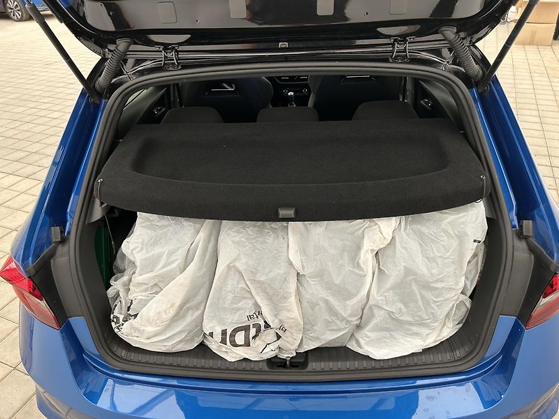 Škoda Fabia 1.0 TSI Monte Carlo - fotka 28 z 28