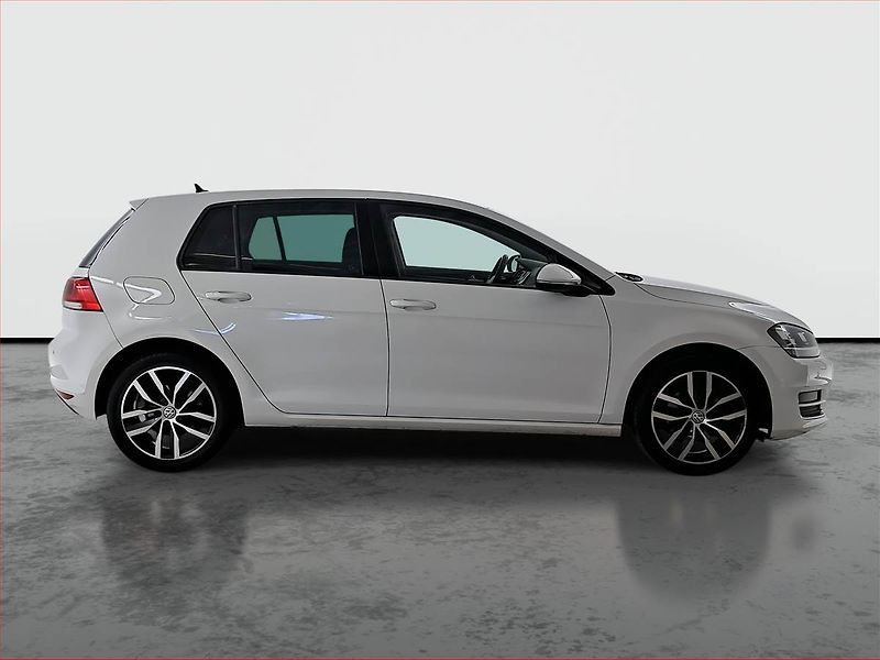 Volkswagen Golf (2015) Comfortline 2.0 TDI, Automat - fotka 6 z 22