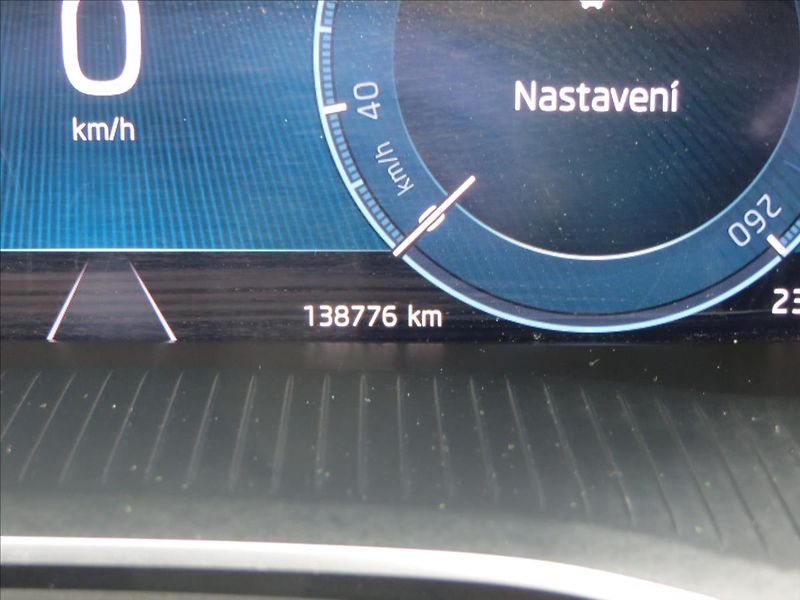 Škoda Octavia 2,0 TDI 85kW Ambition ČR - fotka 22 z 24
