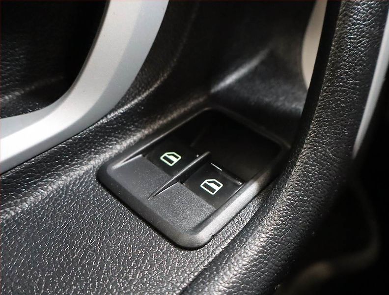 Škoda Fabia (2008) 1.4 16V, Tempomat - fotka 15 z 17