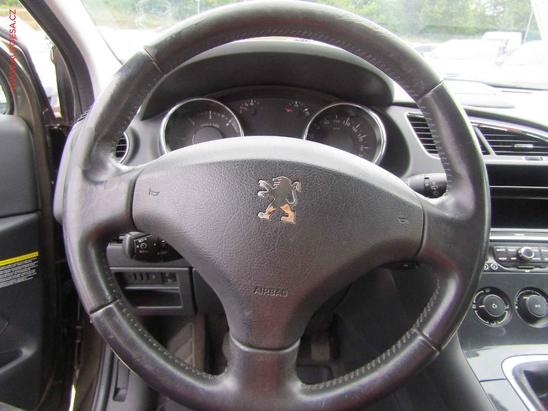 Peugeot 3008 (2010) 2.0HDi, Navi, výhřev sed. - fotka 14 z 14