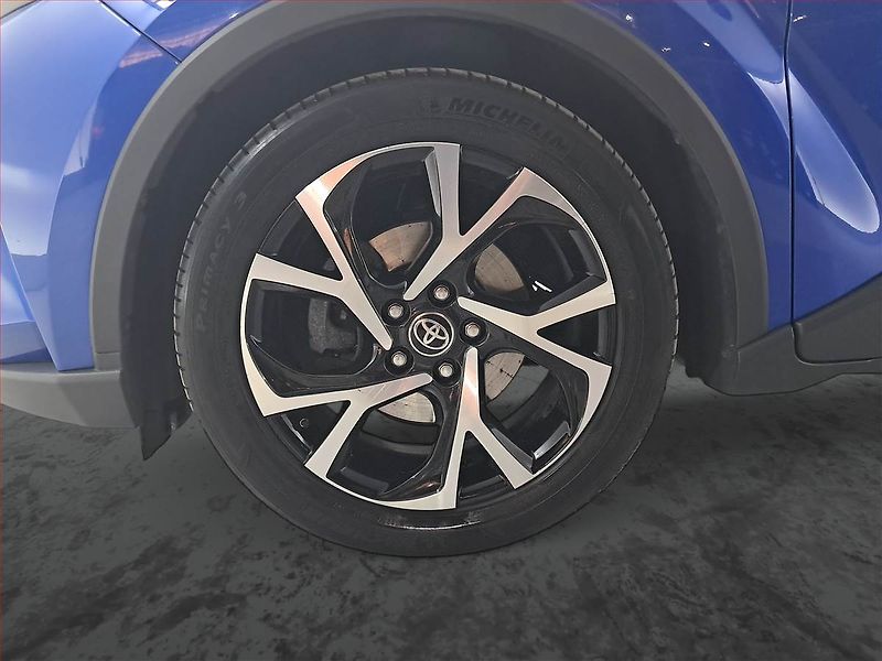 Toyota C-HR (2022) 1.8 Hybrid - fotka 15 z 21
