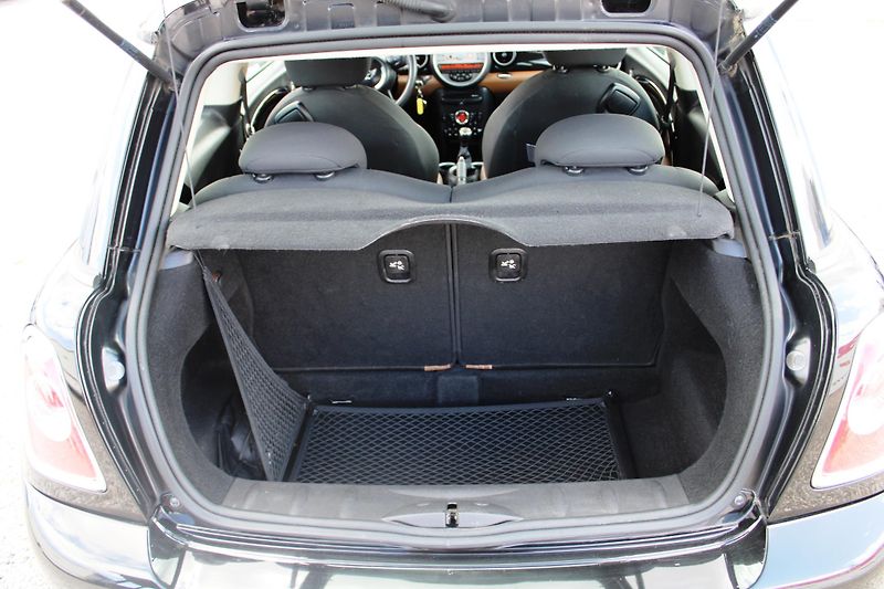 Mini Cooper (2013) 1,6D REZERVACE - fotka 11 z 15