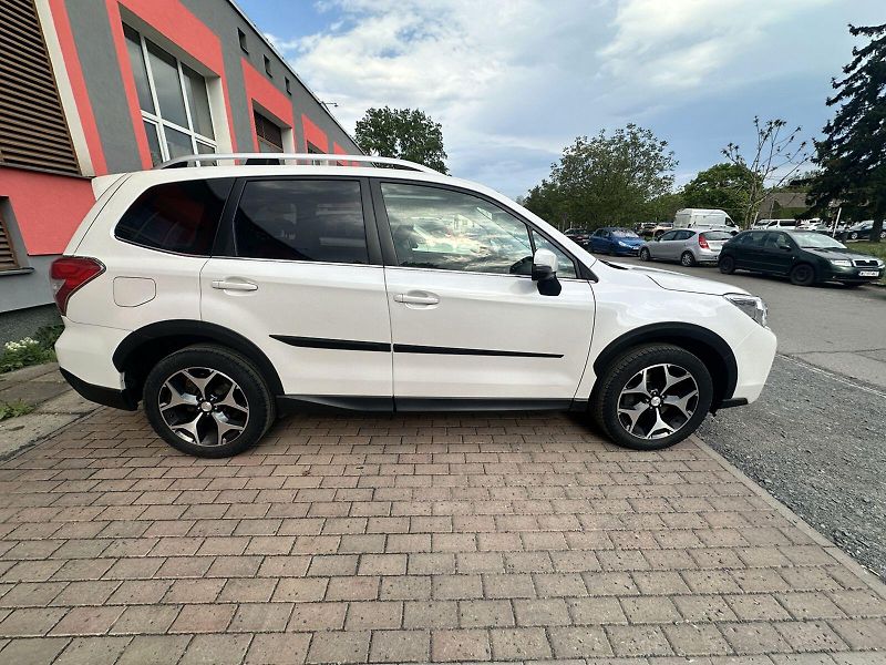 Subaru Forester (2013) 2.0XT Executive MY2013 - fotka 3 z 17