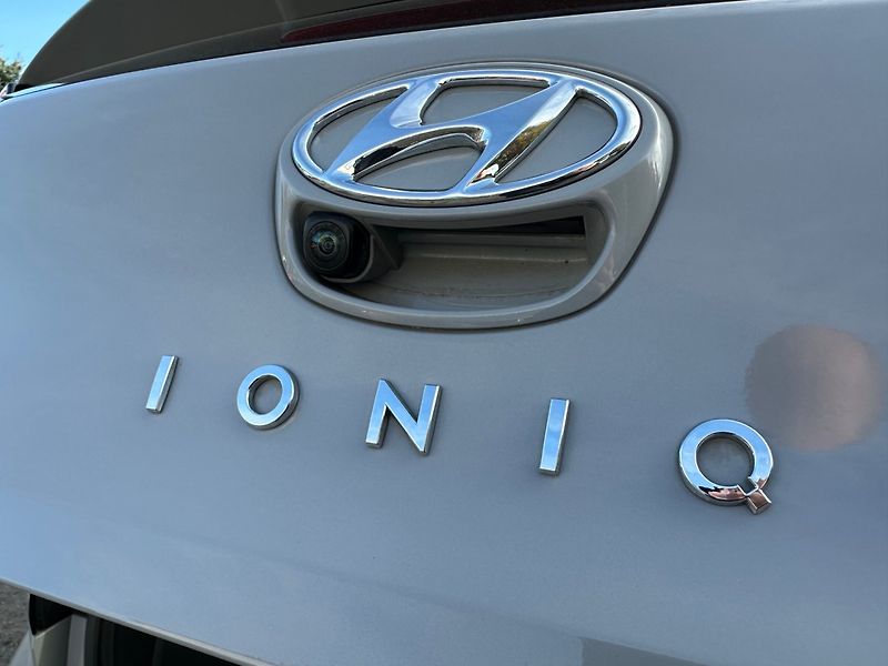 Hyundai IONIQ (2022) 38,3 kWh Level 5 SoH 100% - fotka 15 z 26