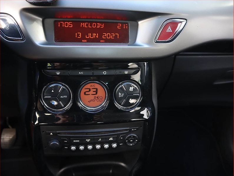 Citroën C3 (2015) 1.2 VTi, Serv.kniha - fotka 12 z 15