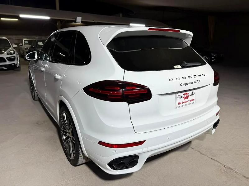 Porsche Cayenne (2016) Sportovní verze GTS - fotka 8 z 20
