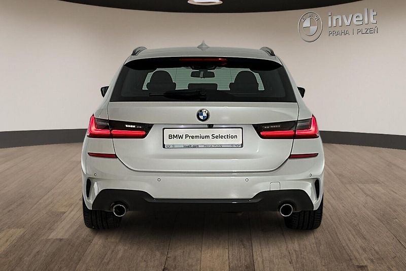 BMW Řada 3 320d xDrive - fotka 4 z 26