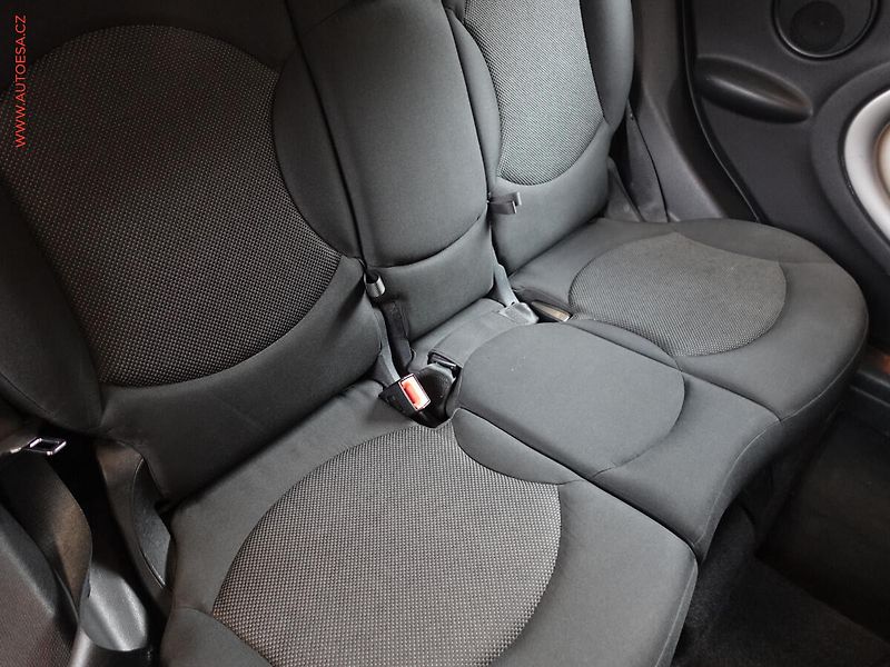 Mini Countryman (2012) 1.6i, ČR, AT, AC - fotka 12 z 17