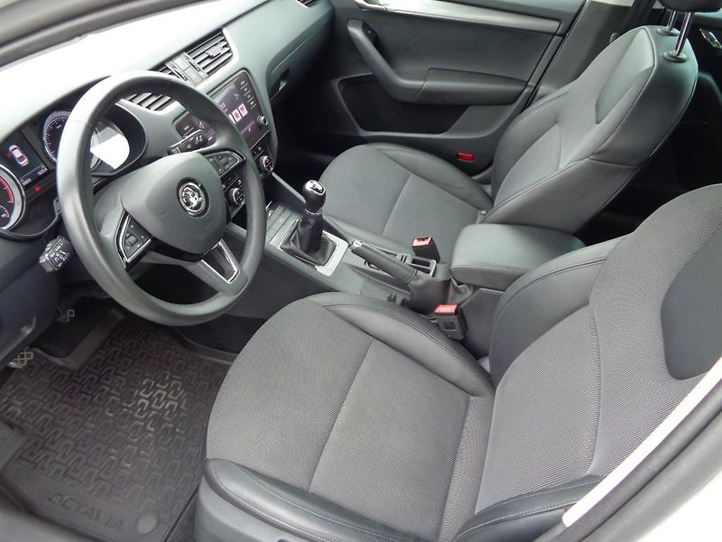 Škoda Octavia 1.5 TSI  STYLE  110 KW - fotka 10 z 30