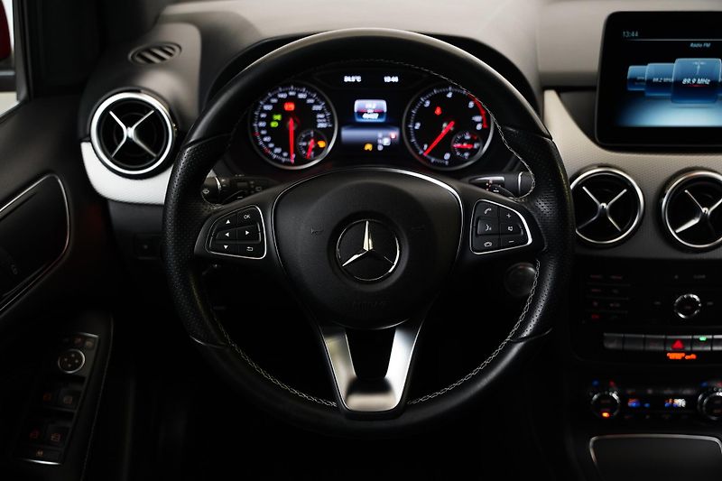Mercedes-Benz Třídy B - fotka 18 z 24