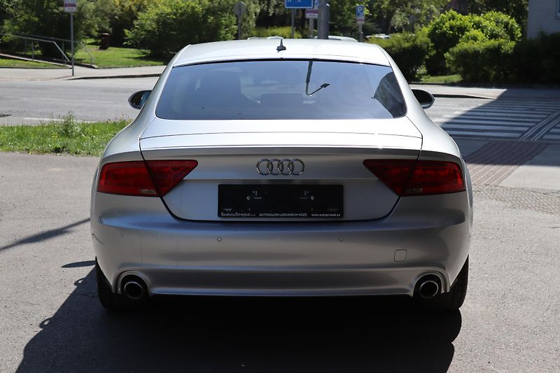 Audi A7 3.0TDI V6 QUATTRO 180kW DPH - fotka 12 z 50