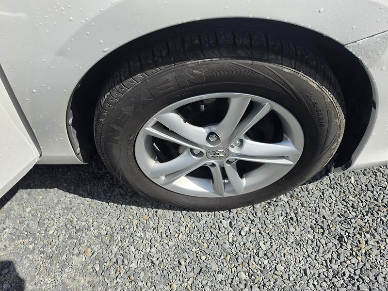 Toyota Auris 1.6 VVTi   - fotka 6 z 20