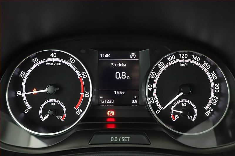 Škoda Fabia (2022) Style 1.0 TSI, Tempomat - fotka 12 z 14
