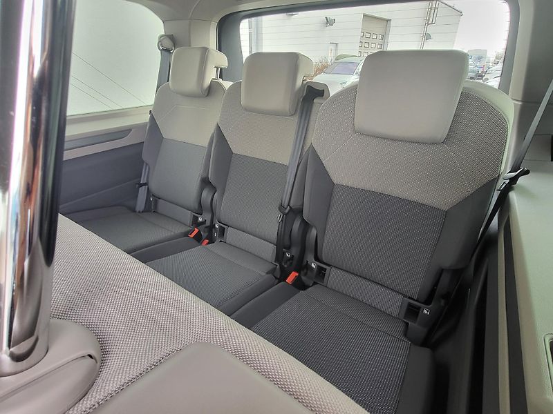 Volkswagen Multivan (2026) Long Life 2,0 TDI 110kW - fotka 10 z 24