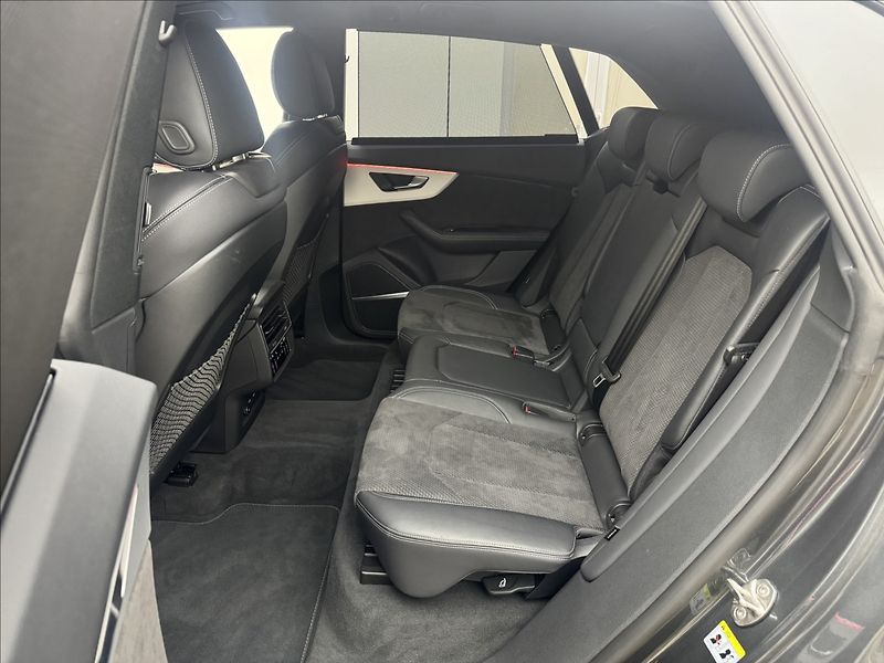 Audi Q8 3,0 S-LINE ZÁRUKA HUD B&O TZ - fotka 45 z 52
