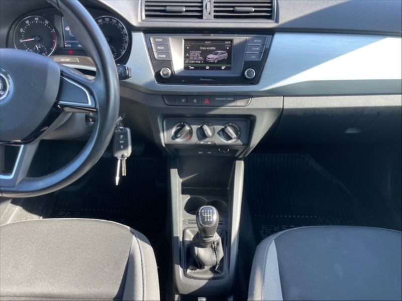 Škoda Fabia 1,0 TSI Ambition - fotka 10 z 11