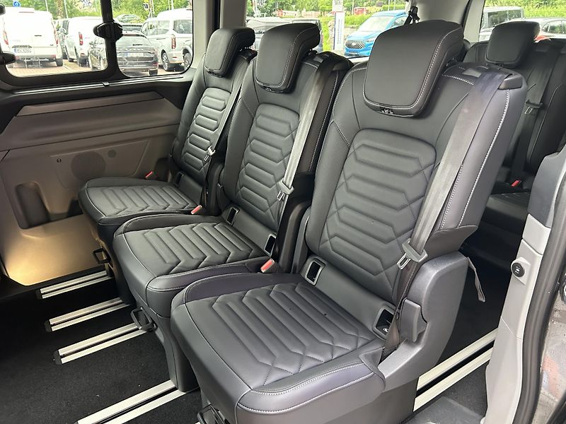 Ford Tourneo Custom Titanium L2 2.0 EcoBlue 110 kW - fotka 11 z 36