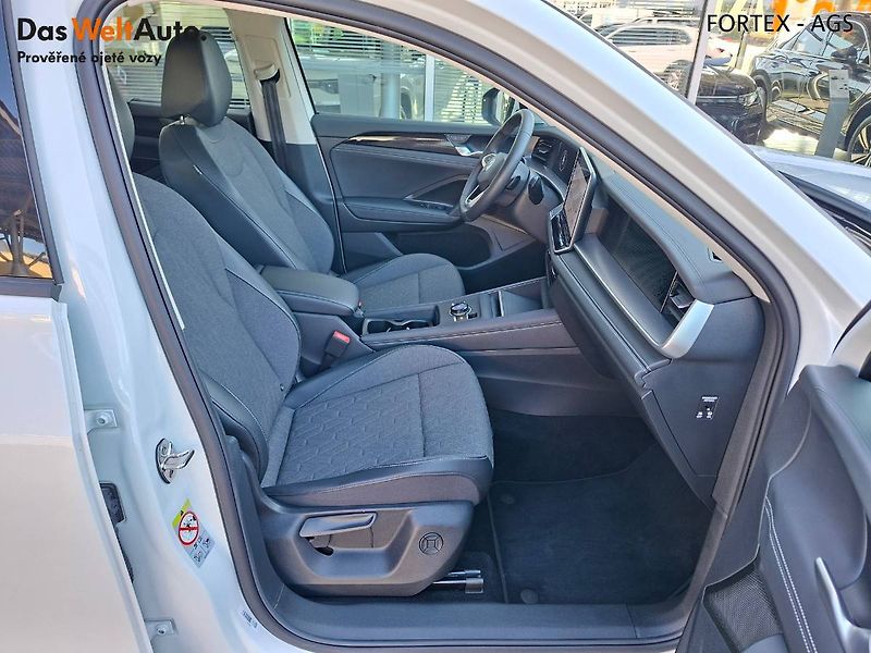 Volkswagen Tayron (2025) 2.0 TDI,142kW,DSG,4x4,Matrix,T - fotka 16 z 29