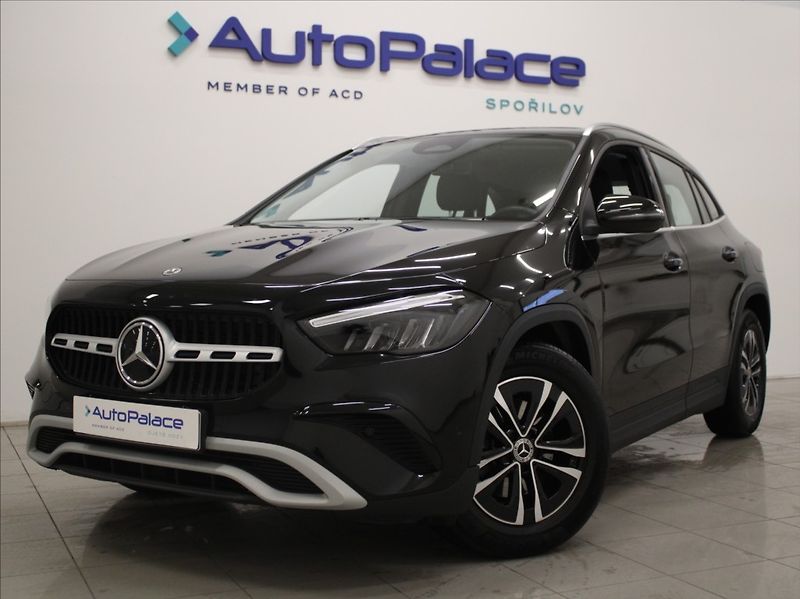 Mercedes-Benz GLA 2,0 200D 4Matic 1.maj.ČR.35tkm - fotka 1 z 23