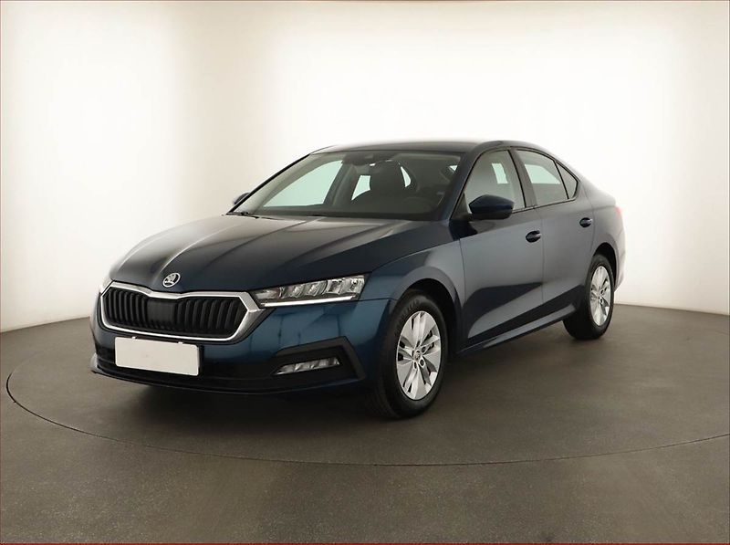 Škoda Octavia (2020) Ambition 2.0 TDI, Serv.kniha - fotka 2 z 13